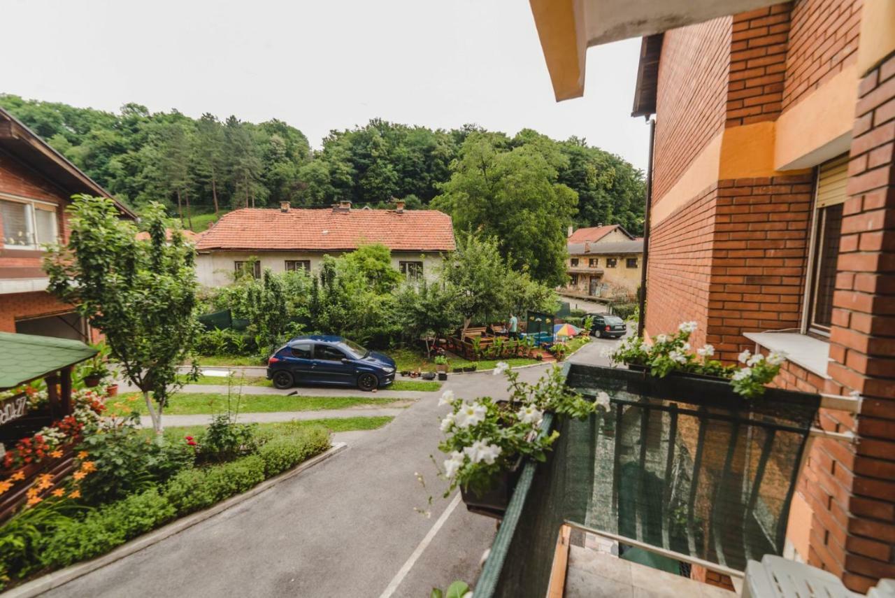 Rooms & Apartment Gh Pasha Τούζλα Εξωτερικό φωτογραφία